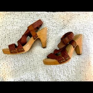 G.H. Bass Sadie, brown leather, wooden heel, 7M